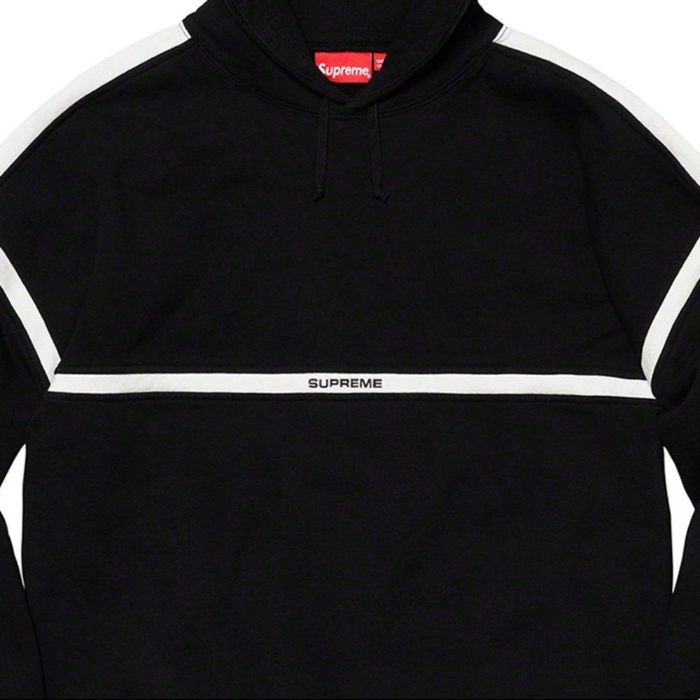 Supreme Hooded Sweatshirt